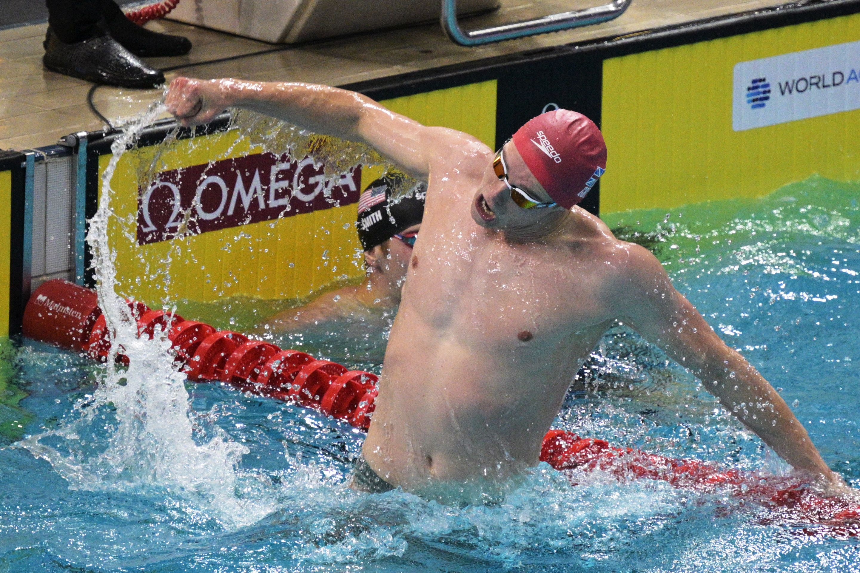 美国游泳选手在自由泳比赛中获胜(美国游泳选手在自由泳比赛中获胜的是谁)