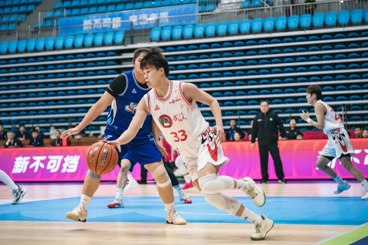 杏彩体育网页版登录入口-压哨绝杀！球员携手逆转绝佳胜利(压哨绝杀!球员携手逆转绝佳胜利了吗)