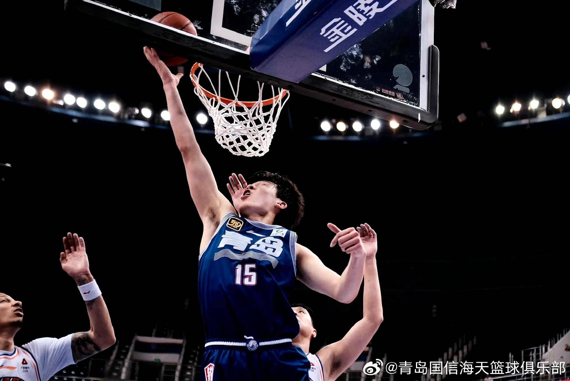 浙江队爆发神级表现，CBA季后赛被彻底压制，失误的简单介绍
