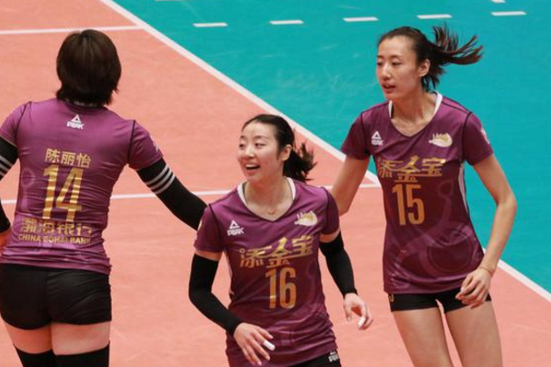 包含教练组新提拔的年轻队员表现抢眼的词条