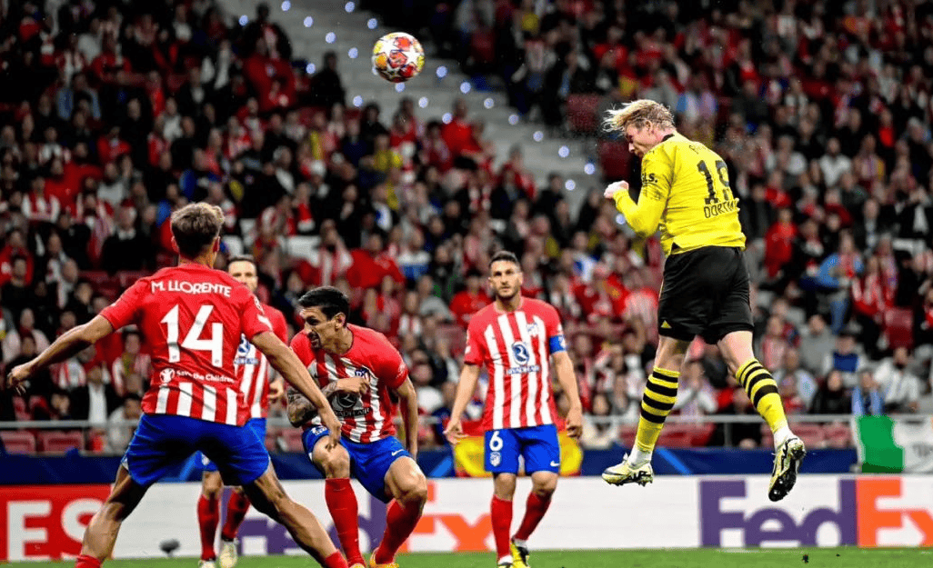 马德里竞技球员亮相，那不勒斯稳操胜券