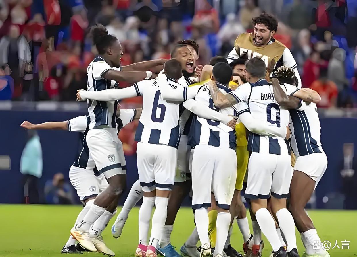 墨西哥足球队在国际比赛中踢出好戏