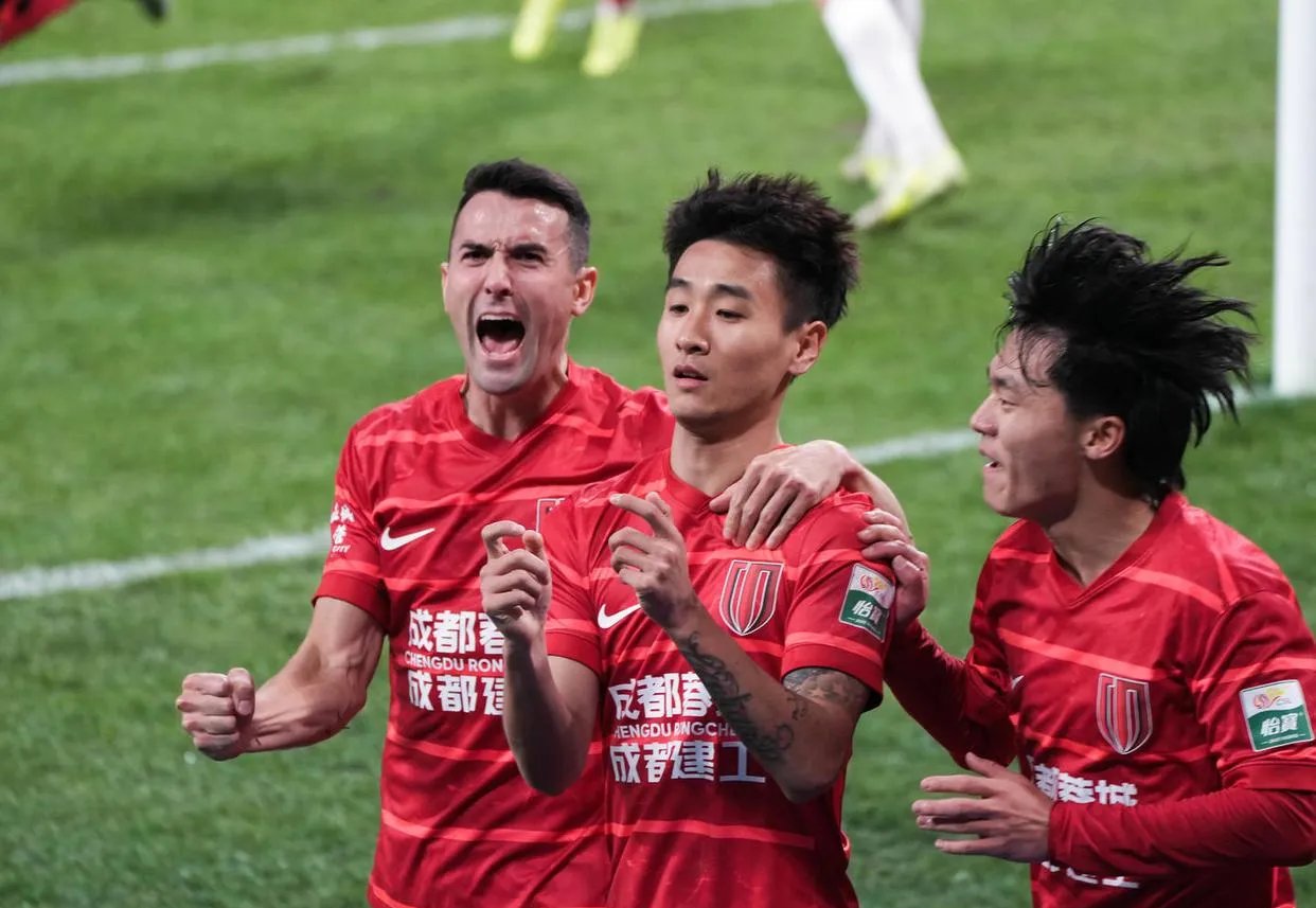 杏彩体育网页版登录入口-关于中超球员提升实力，团结一致的信息