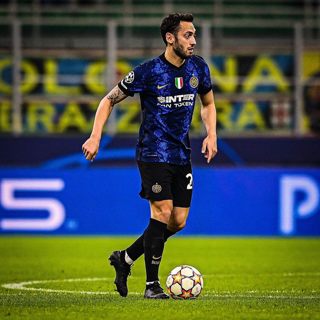 杏彩体育app-包含尤文图斯大捷高位压迫，领跑积分榜的词条