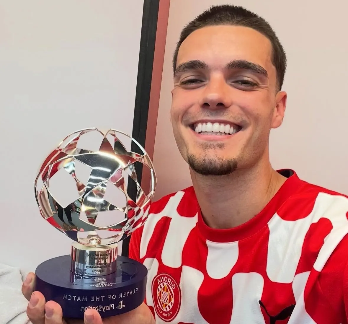 杏彩体育-汉堡球员作租借加盟尤文图斯，或在球队崭露头角的简单介绍