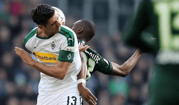 霍芬海姆在主场遭遇困难，难以抵挡对手进攻