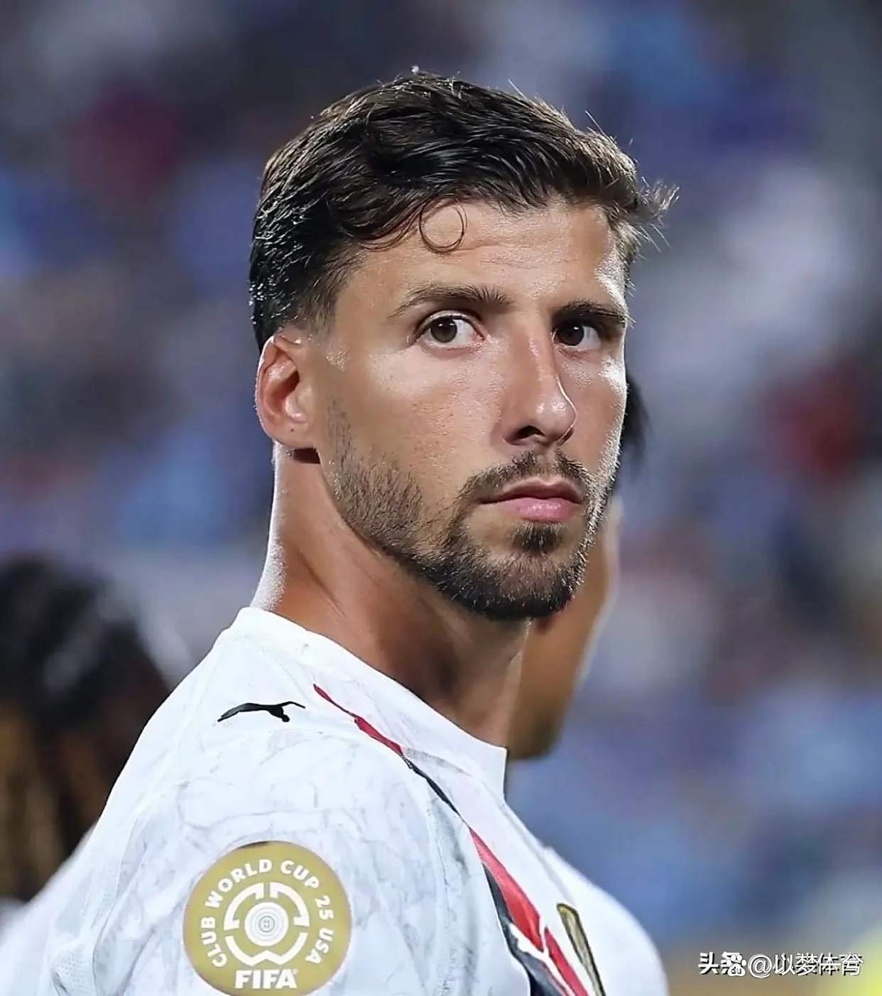 瓜帅执教风格备受瞩目，球队成绩节节攀升的简单介绍