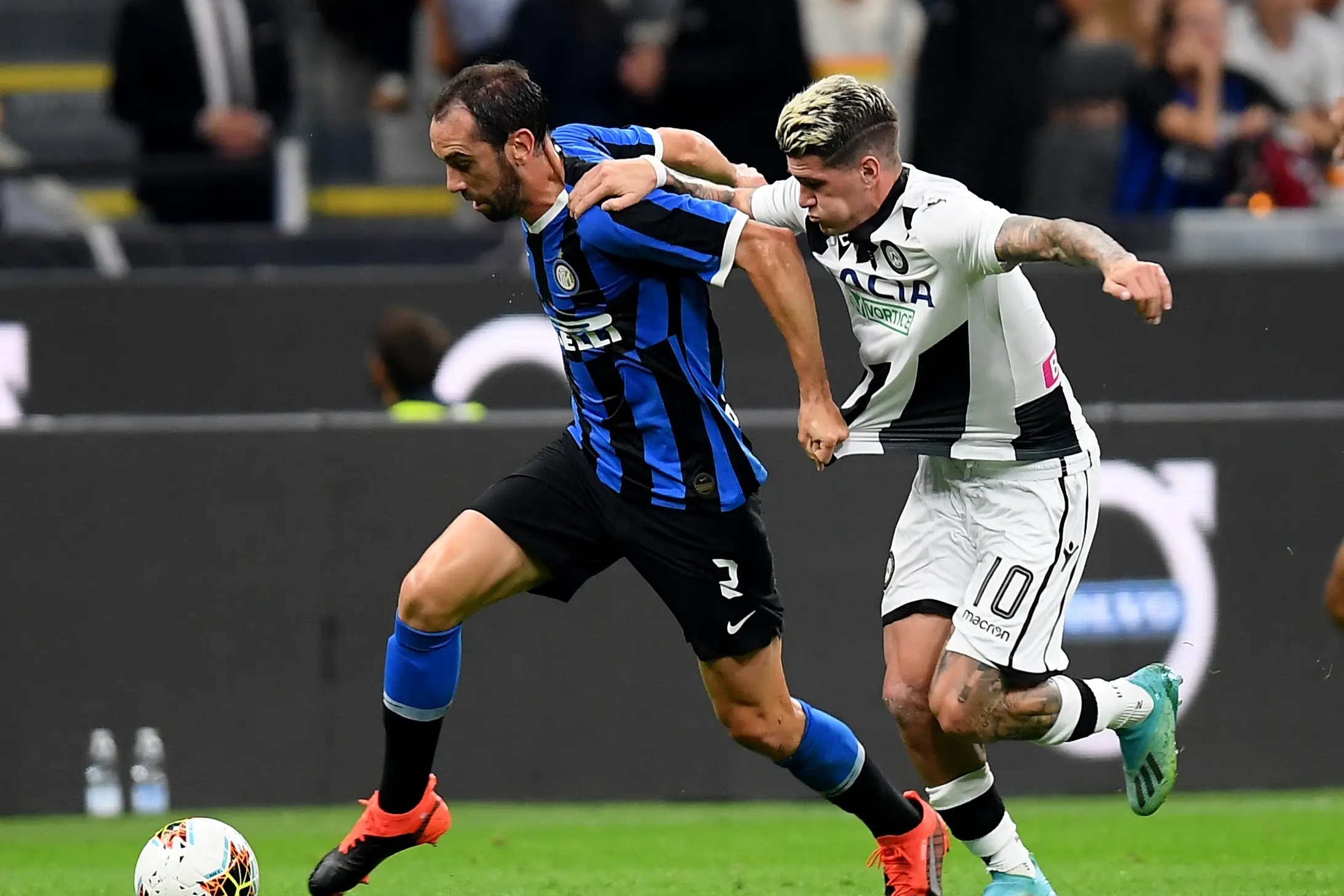 杏彩体育网页版-包含乌迪内斯攻势凶猛，轻松赢得比赛的词条