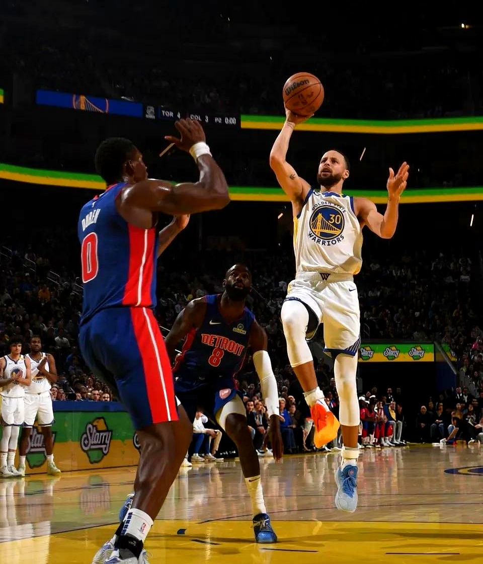 杏彩体育网站-比赛关键时刻，球员发挥关键作用