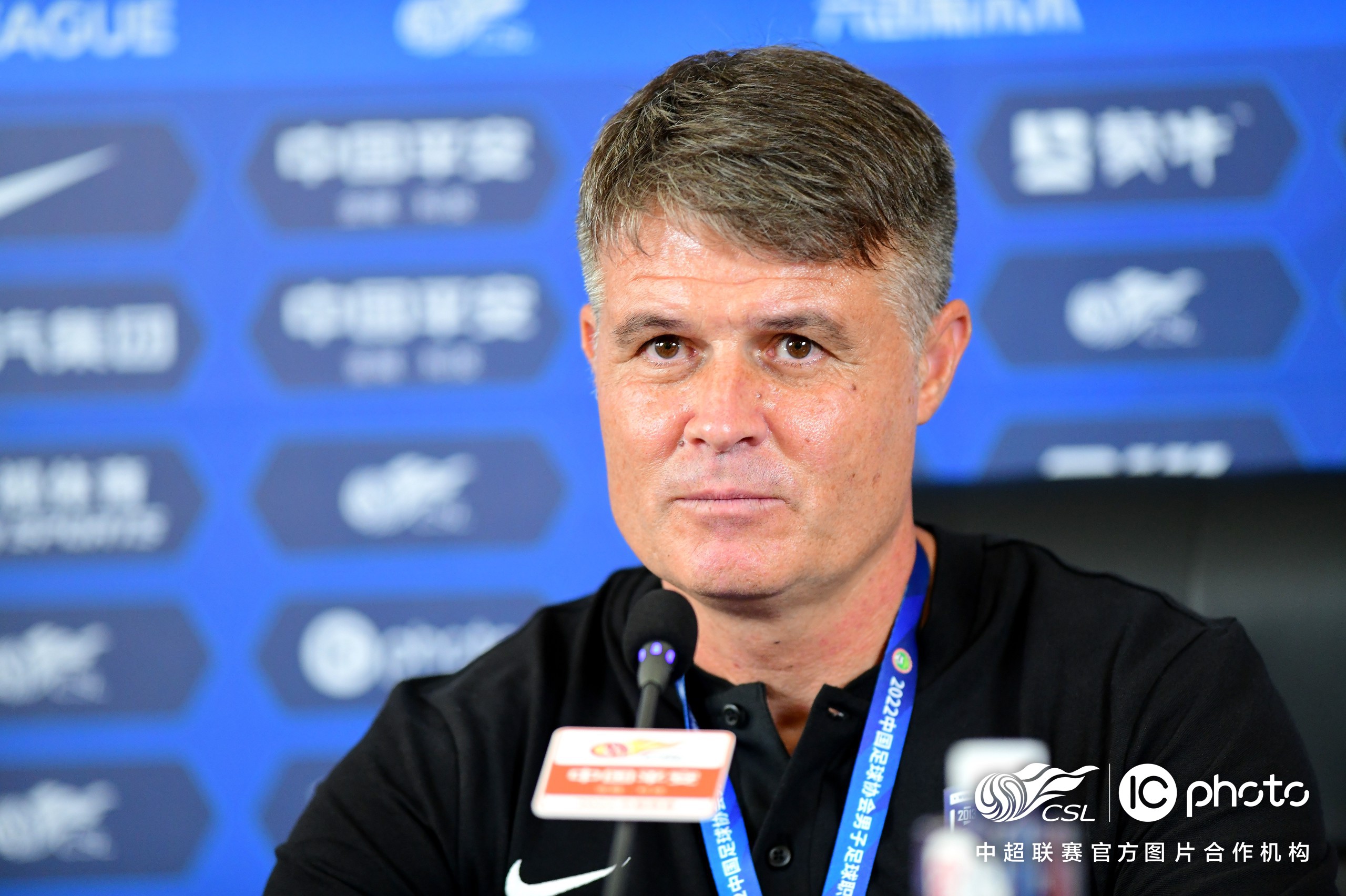 甘冈球队公布赛前动员口号，激励球员全力拼搏的简单介绍