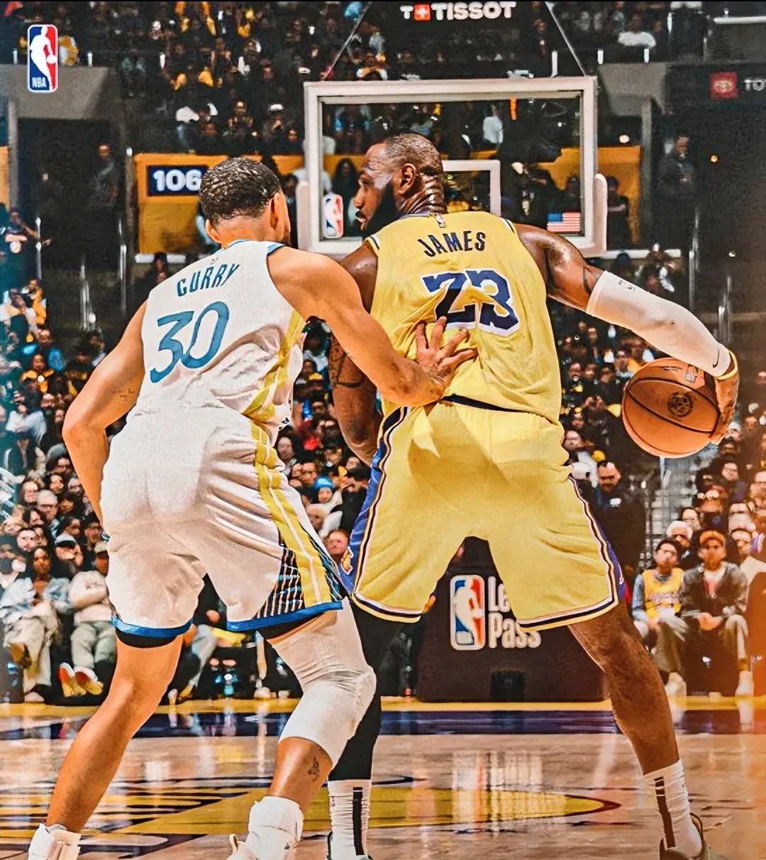 勇士大胜热火，总决赛晃得湖人晕头转向