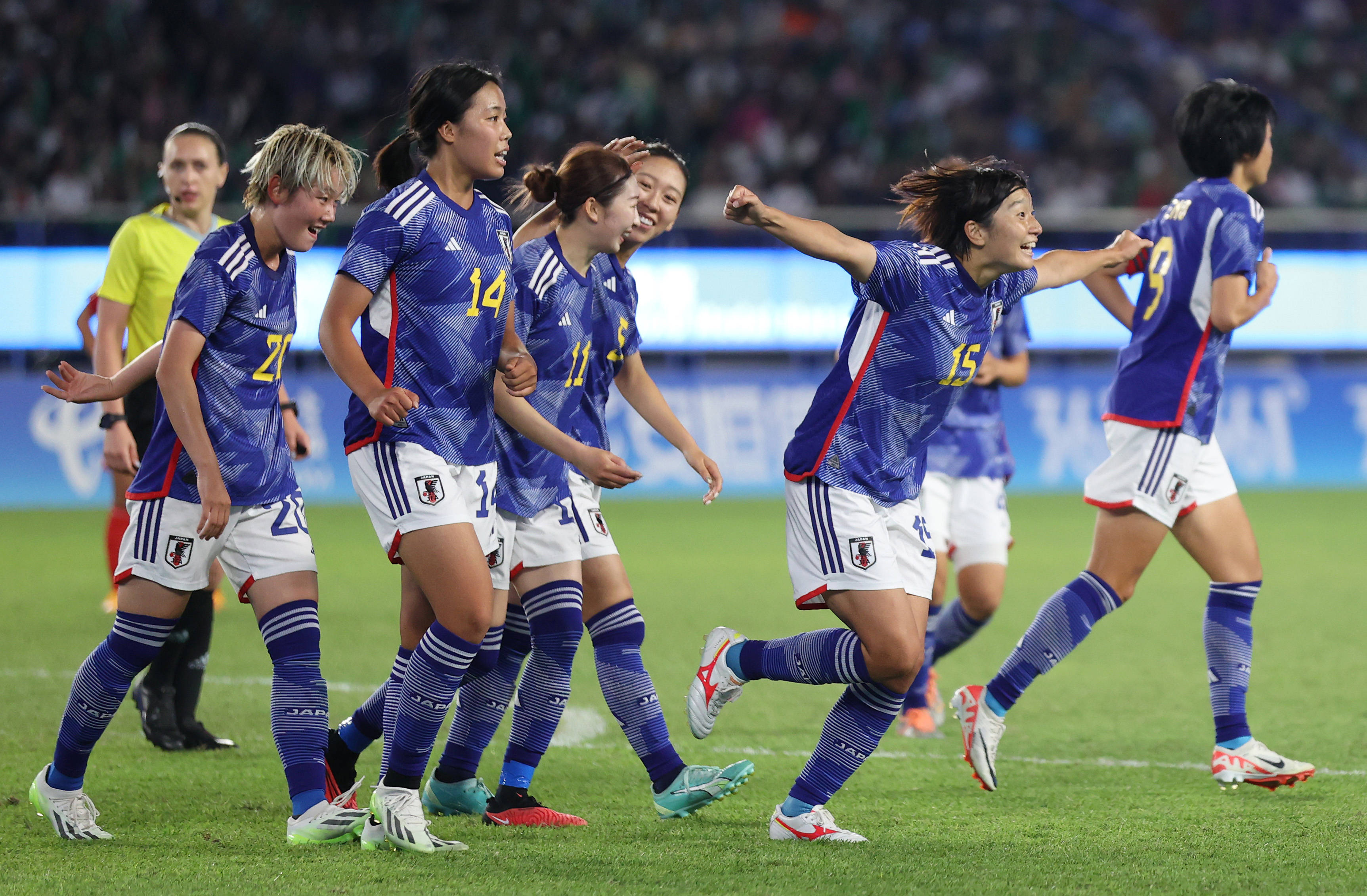 美国女足成功卫冕世界杯冠军