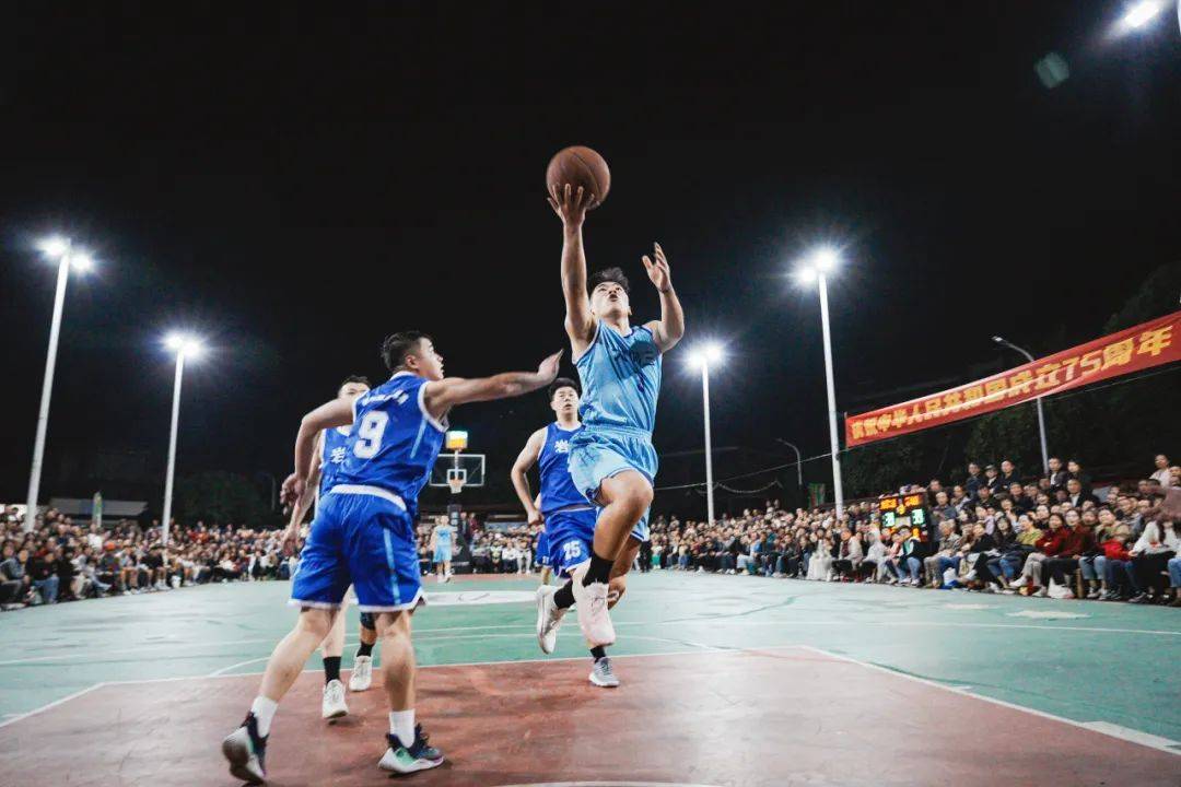 杏彩体育下载-关于选手们在篮球比赛中展现百分之百的奉献的信息