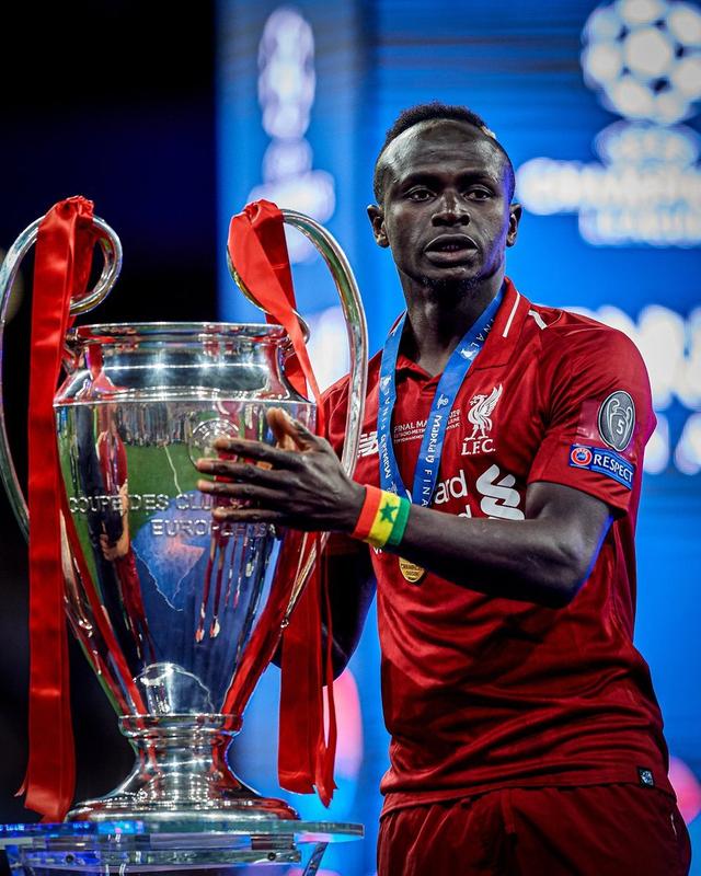 包含塞内加尔球员马内挑战极限，射入关键入球成为焦点的词条