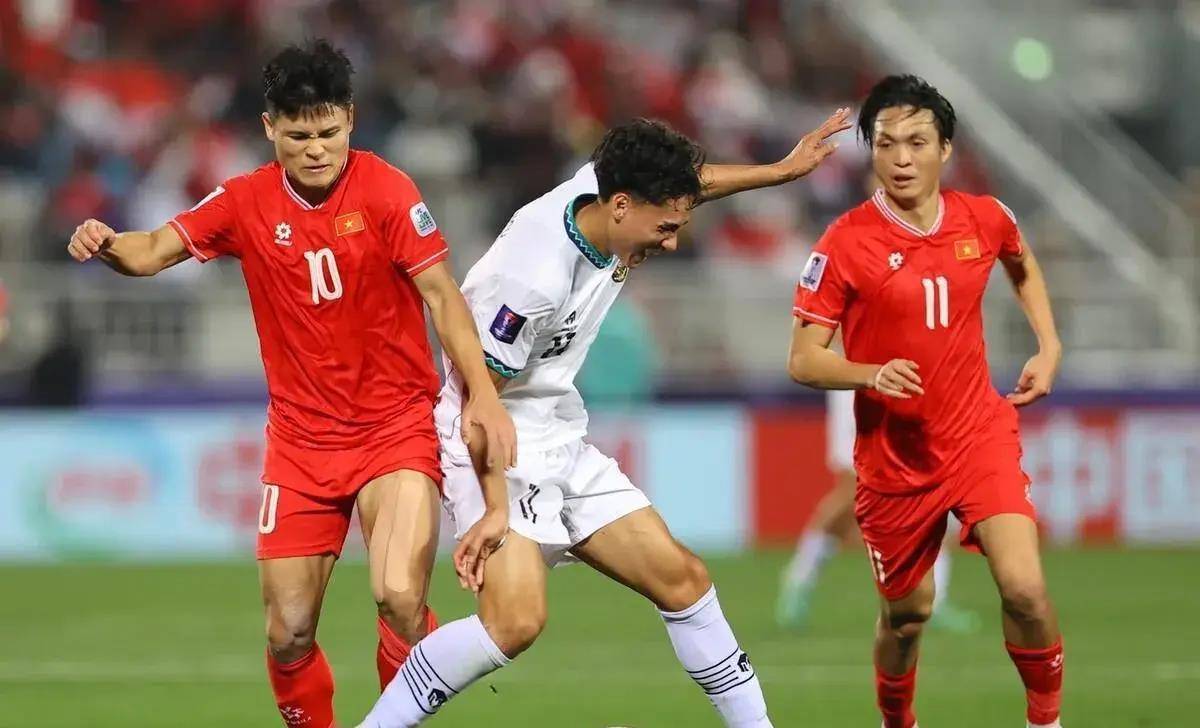 亚洲球员在世界杯比赛中展现实力