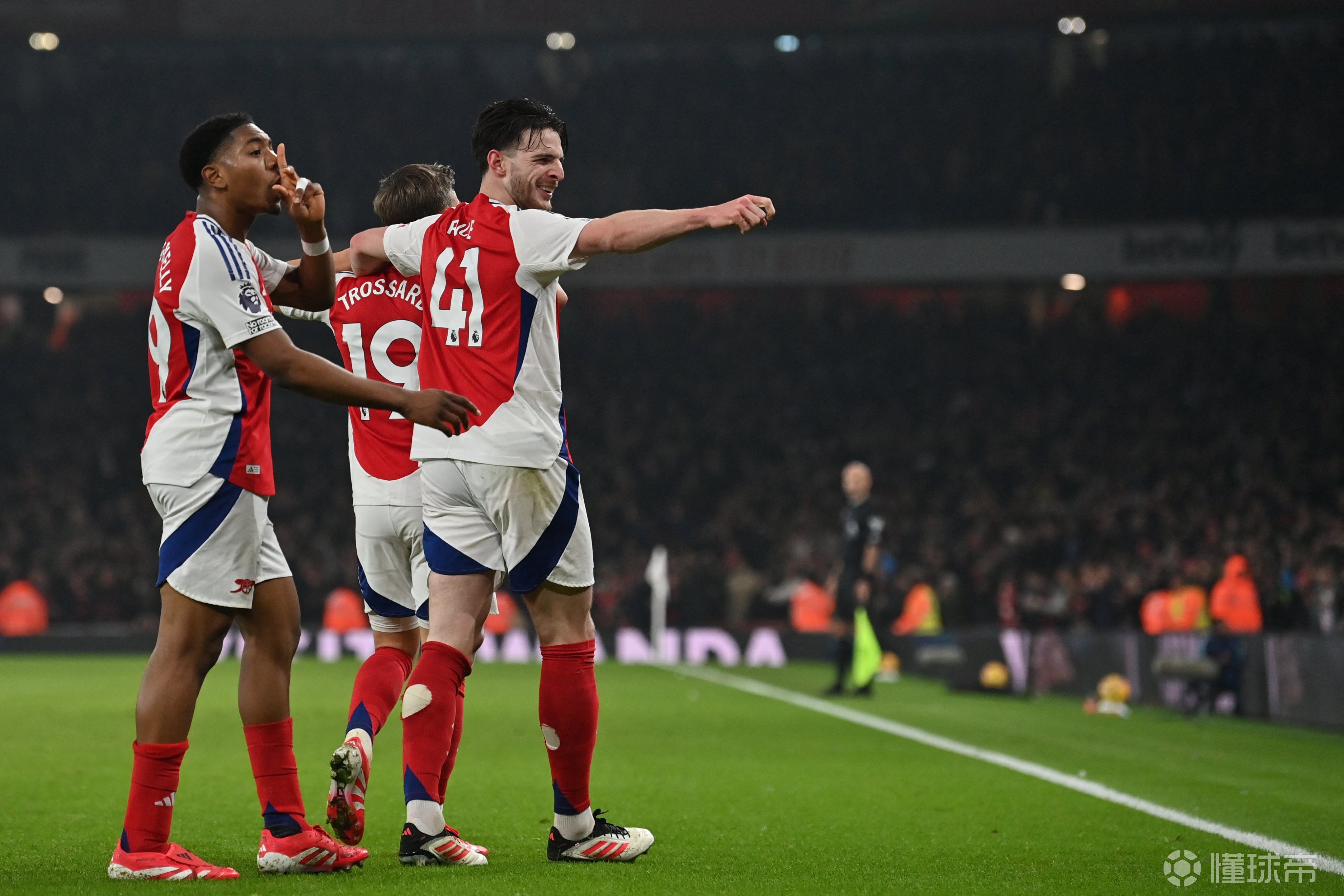 阿森纳客场击败伯恩利，稳住前四位置