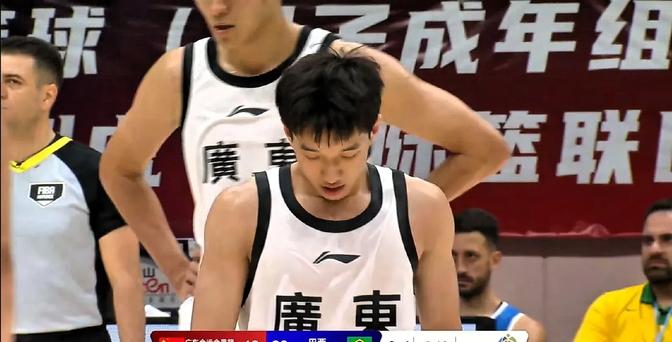 比赛节奏紧张激烈，球队备战全面展开冲刺的简单介绍