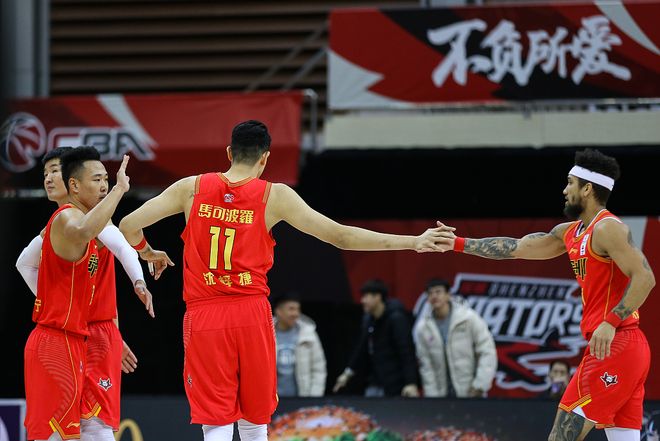 广州队再胜深圳,豪取四连胜 广州队再胜深圳,豪取四连胜